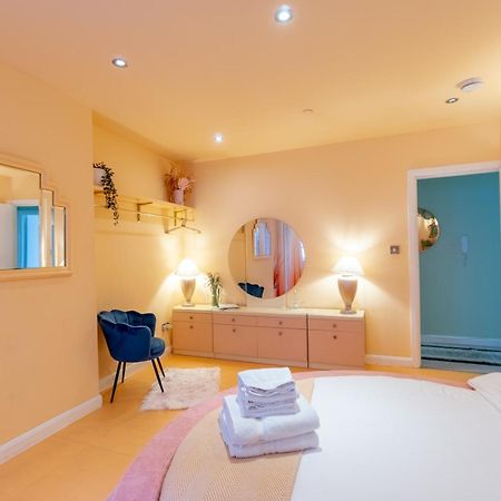 The Courtyard Suite By Margate Suites ภายนอก รูปภาพ