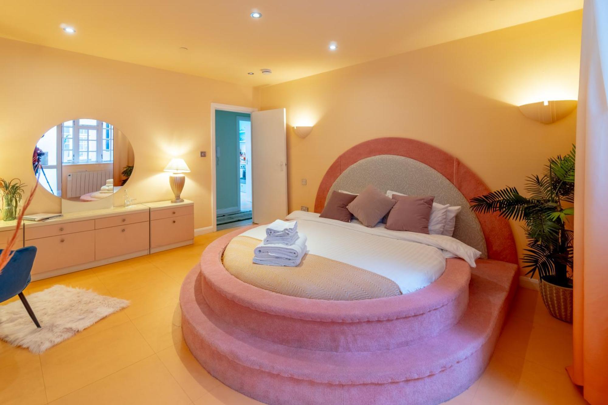 The Courtyard Suite By Margate Suites ภายนอก รูปภาพ